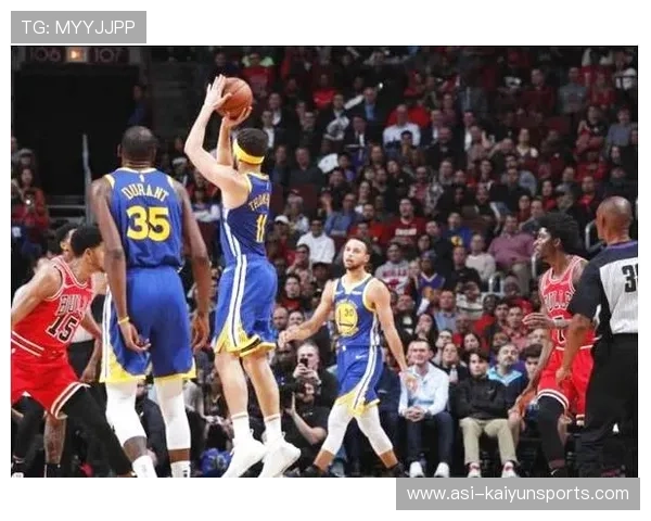 勇士替补爆冷之夜，教练组调整遭媒体质疑