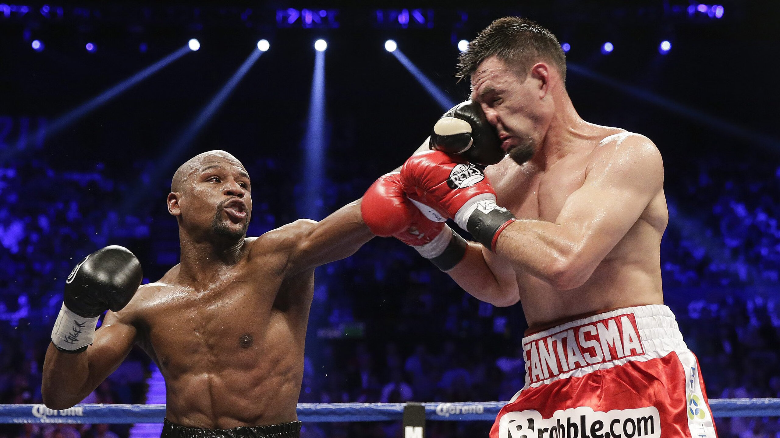 开云体育官方网入口-冠军球队训练中引入新体能训练法成效初显